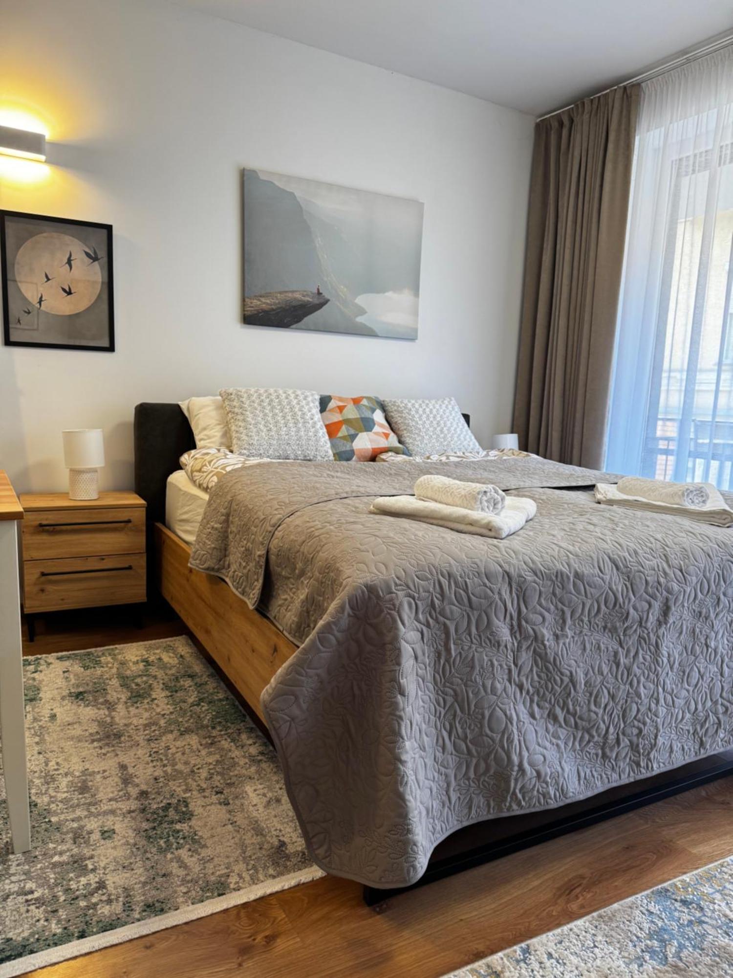 Vivid With Balcony With Free Private Parking * Boedapest