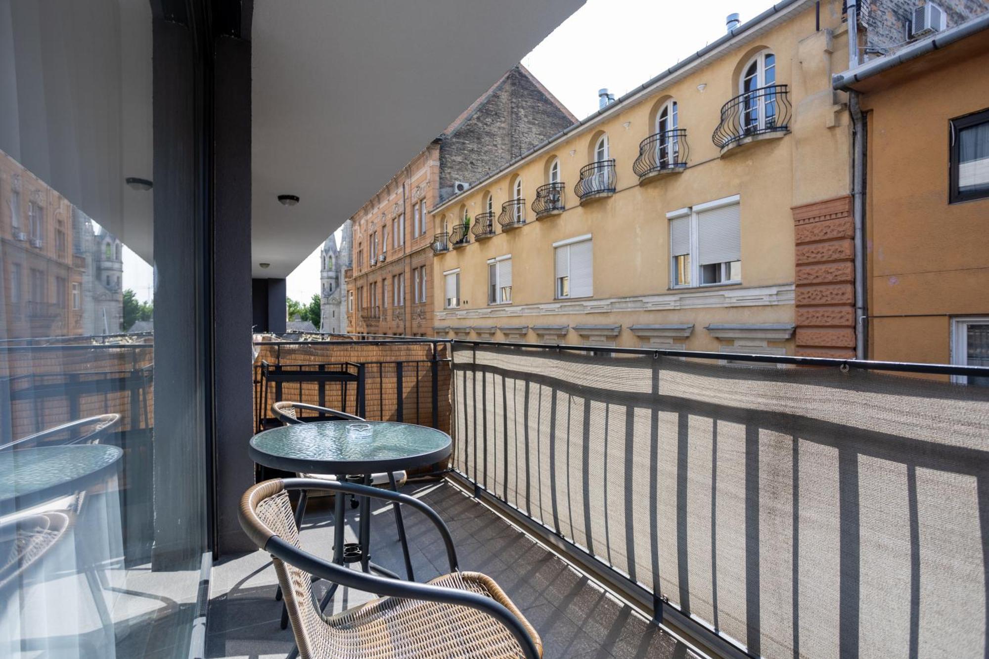 Appartement Vivid With Balcony With Free Private Parking