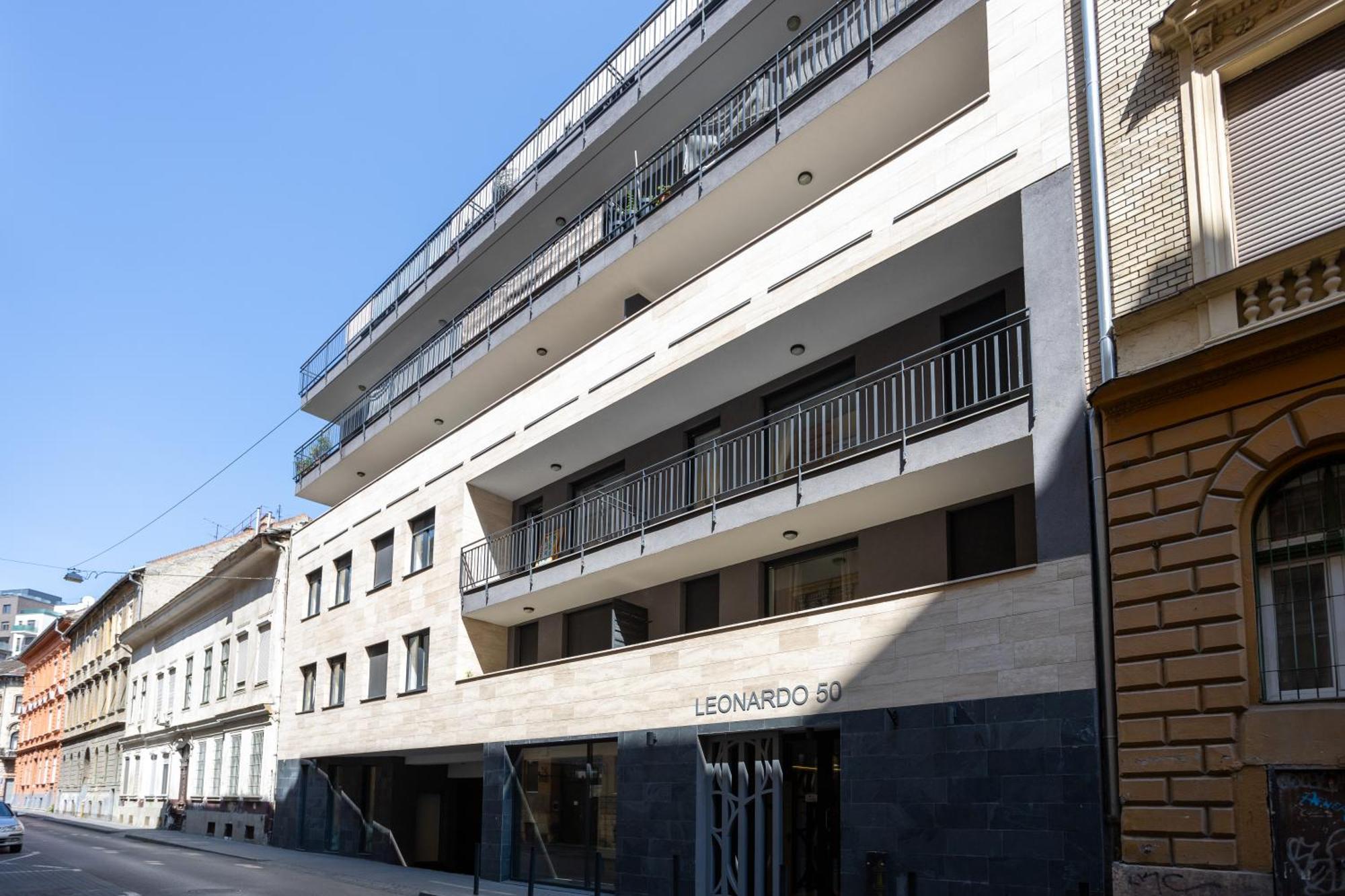 Appartement Vivid With Balcony With Free Private Parking *