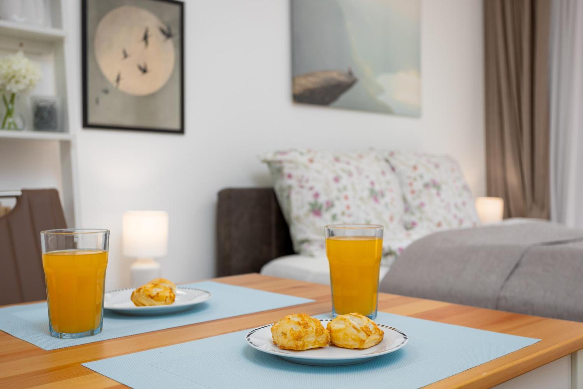 Vivid With Balcony With Free Private Parking Appartement *