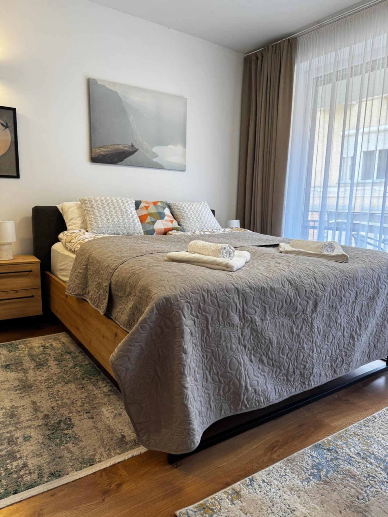 Apartmán Vivid With Balcony With Free Private Parking Budapest